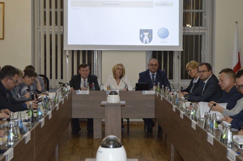 Świebodzice: Prawie do północy