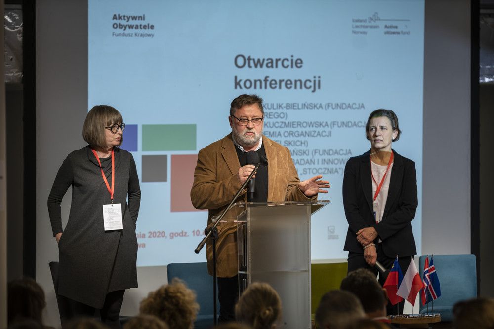 Kraj: Międzynarodowa konferencja