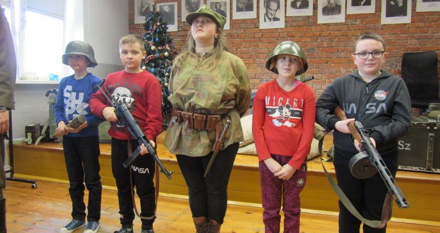 Kostrza: Lekcja historii