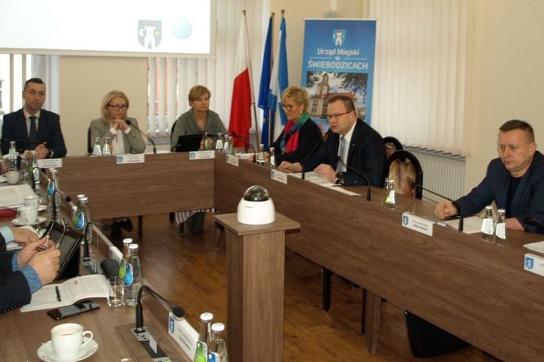 Świebodzice: Odrzucony budżet