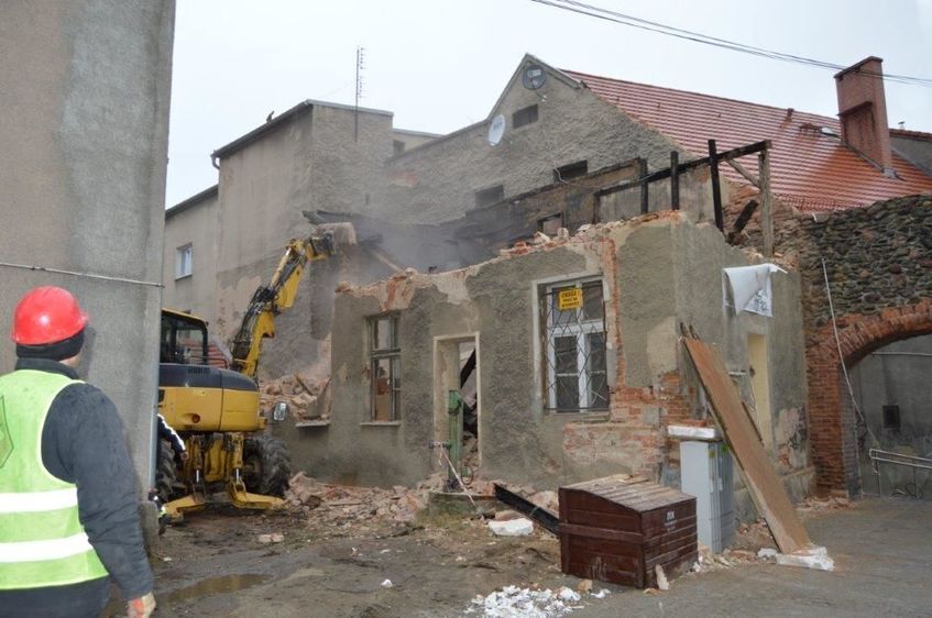 Świebodzice: Rozbiórka na początek
