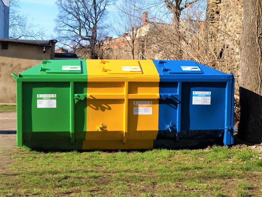 Świebodzice: Pojemniki na odpady
