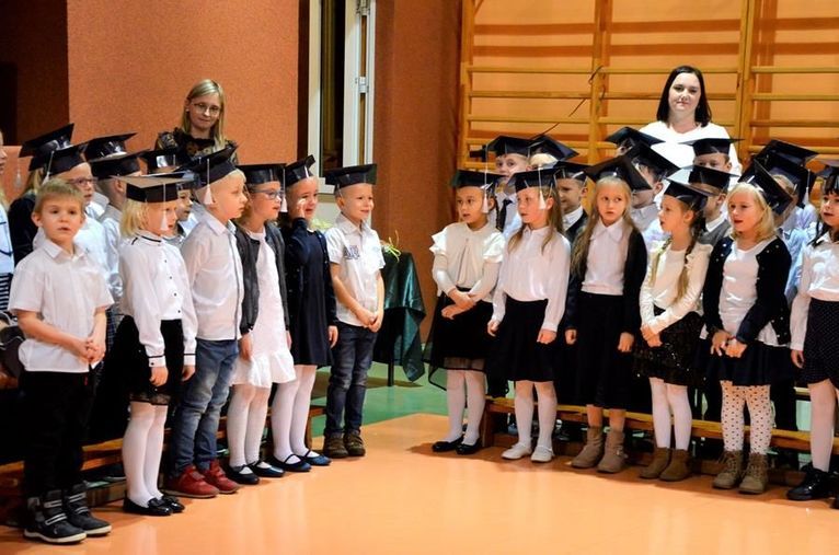Żarów: Rekrutacja do szkoły