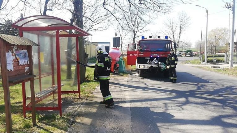 Gmina Żarów: Dezynfekują przystanki