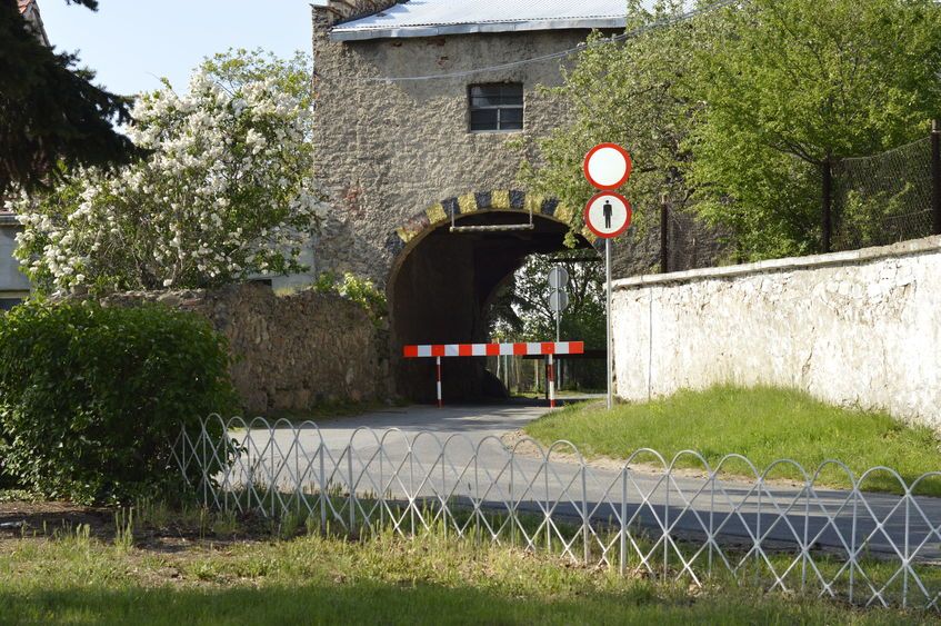 Świebodzice: Przejazd zamknięty