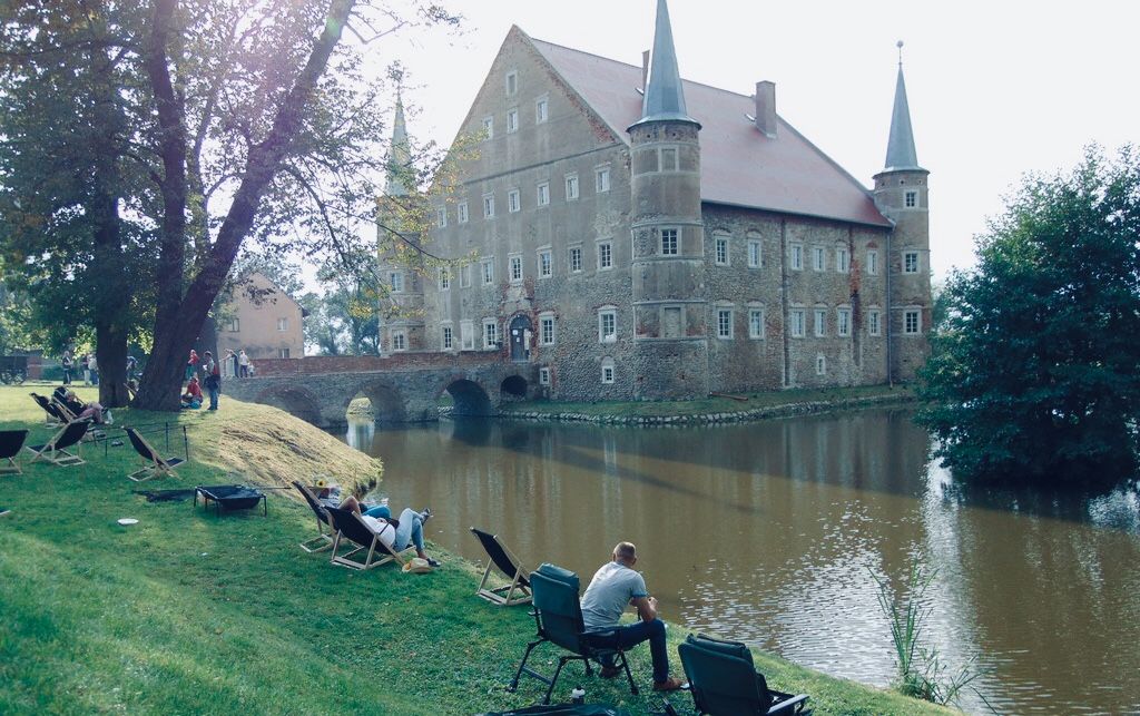 Piotrowice Świdnickie: Śniadanie w folwarku