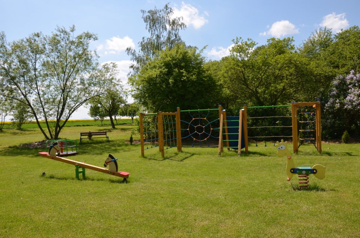 Gmina Marcinowice: Place i siłownie otwarte