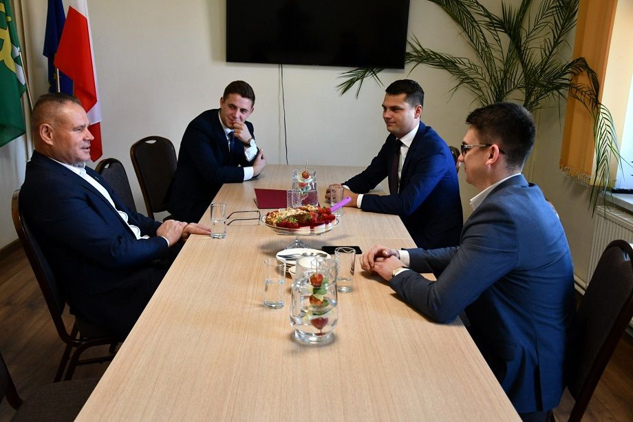 Gmina Marcinowice: Na drogę dojazdową