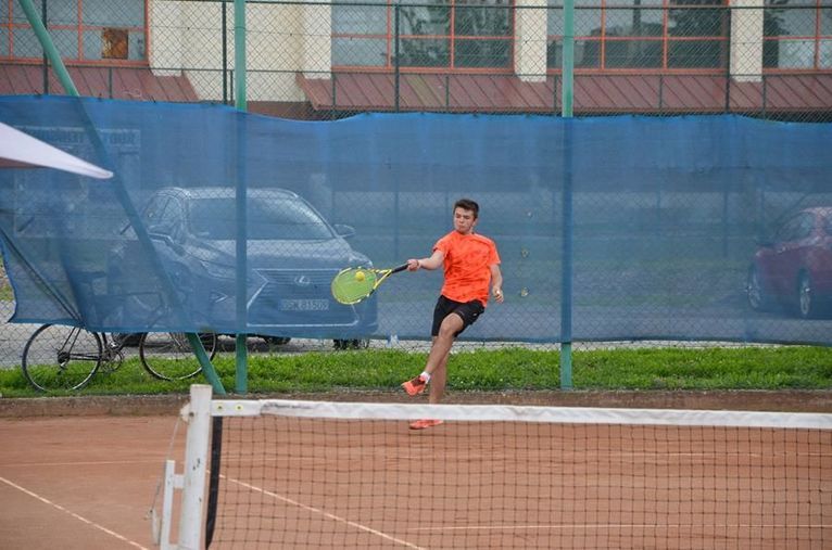 Żarów: Darmowy tenis