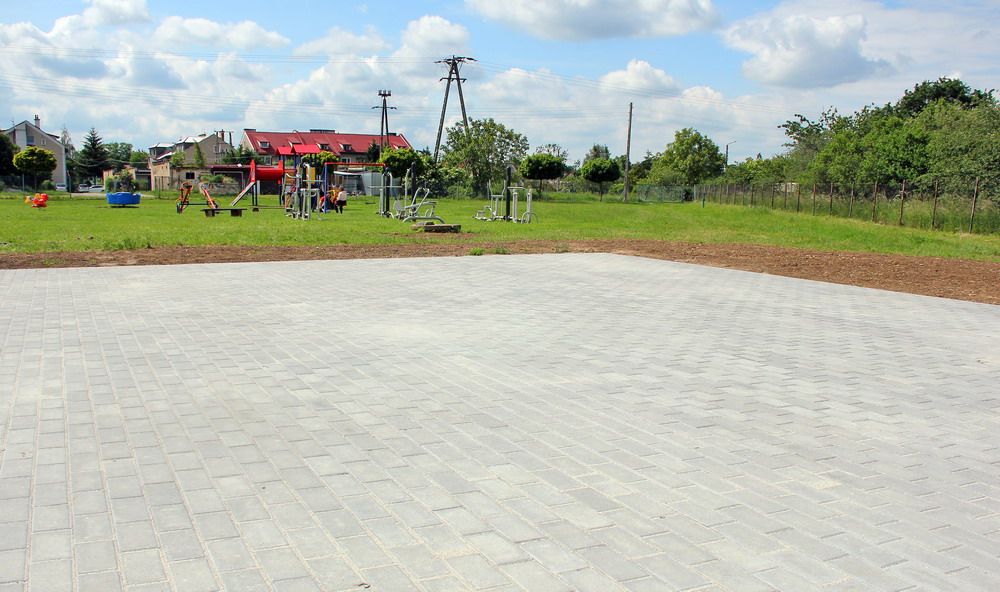 Roztoka: Nowy plac