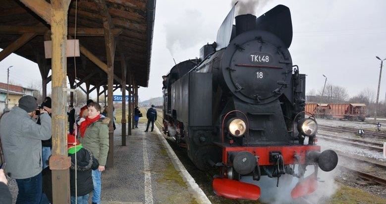 Strzegom: Przemknie parowóz