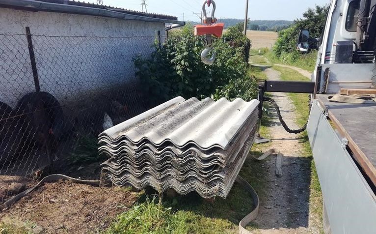 Gmina Żarów: Usuwali azbest