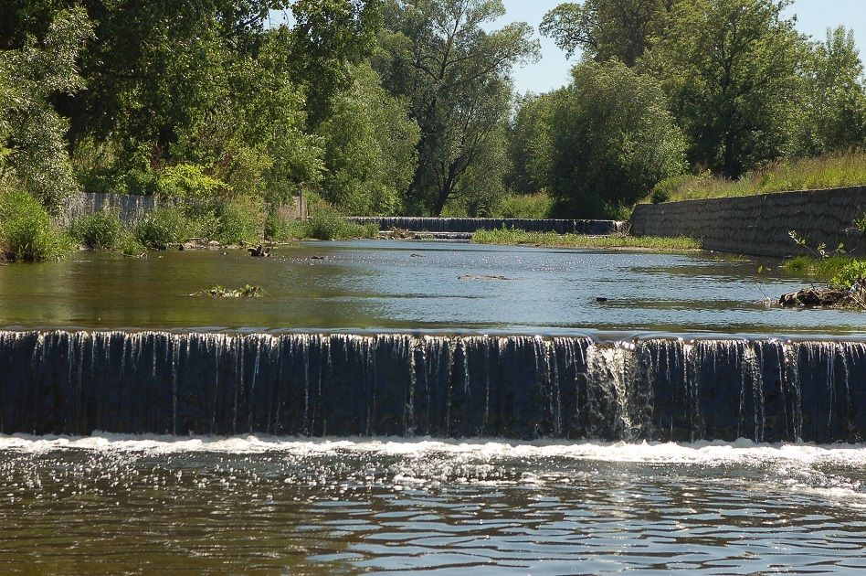 Świdnica: Prace porządkowe nad Bystrzycą