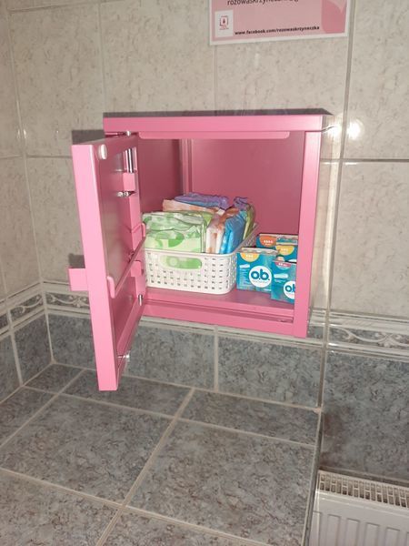 Świebodzice: Różowa skrzyneczka