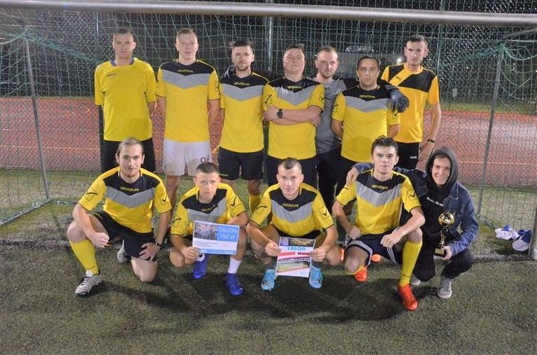 Żarów: Nocny futbol