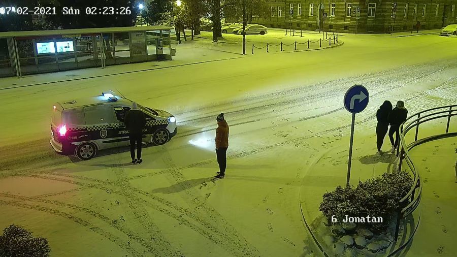 Świdnica: Rozbita donica