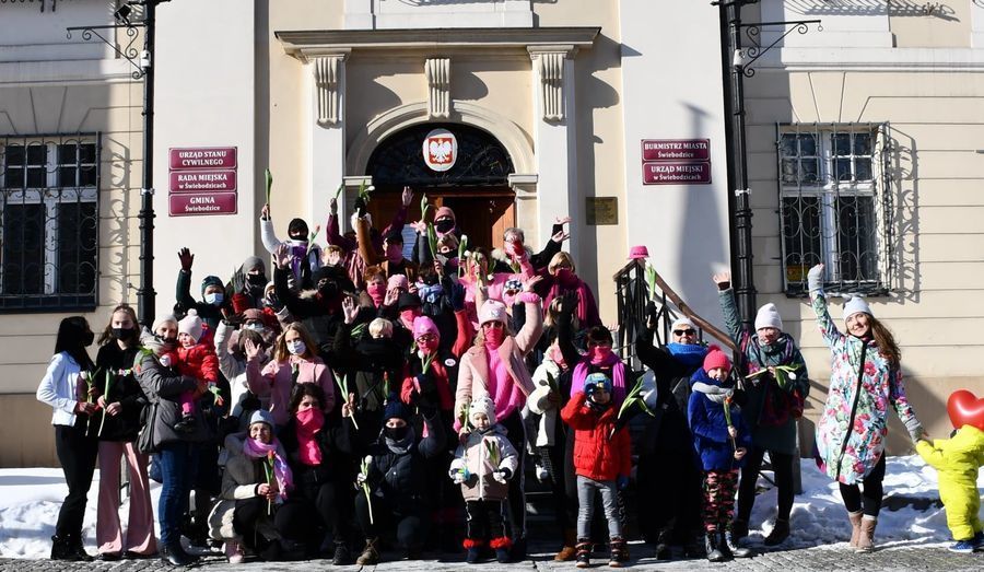 Świebodzice: Zatańczyli przeciw przemocy