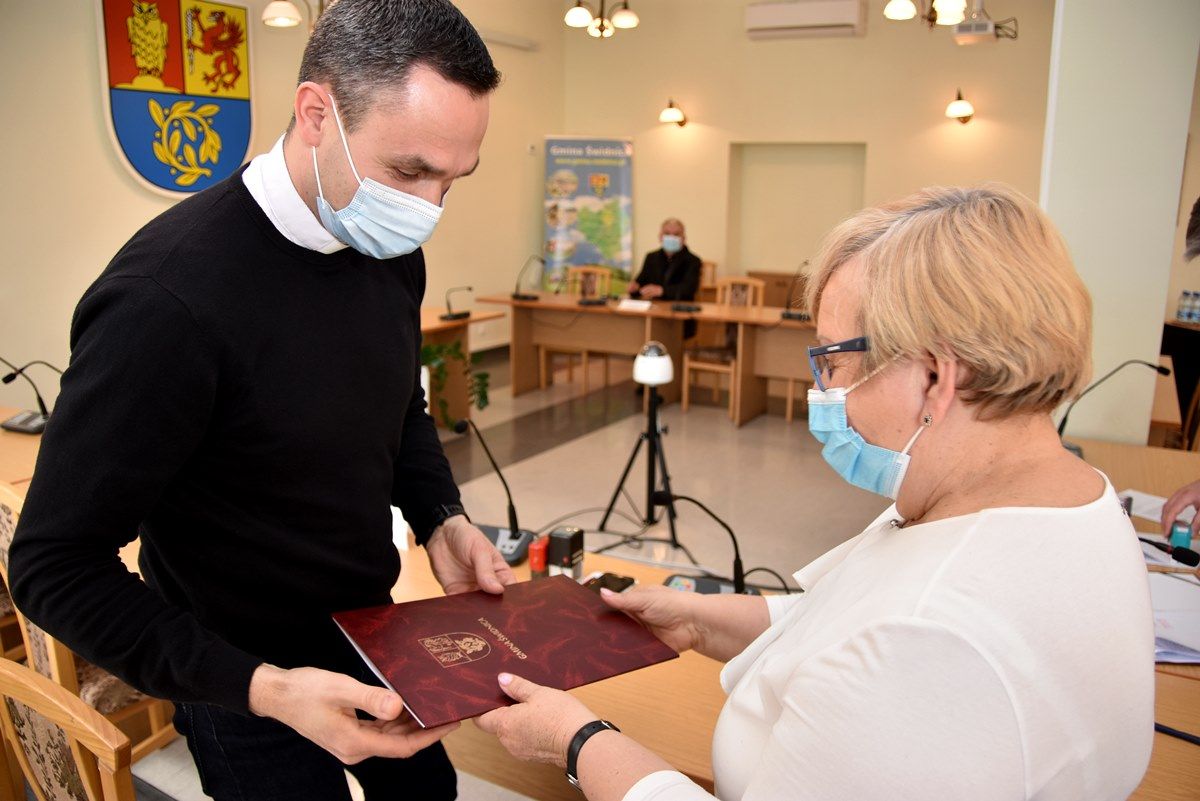 Gmina Świdnica: Dotacje na kościoły