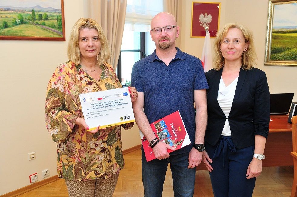 Świdnica: Umowy podpisane