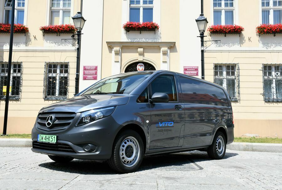 Świebodzice: Samochód dla strażników