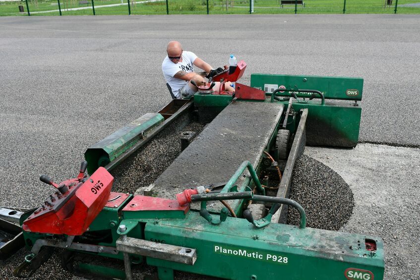 Świebodzice: Kontynuują pracę