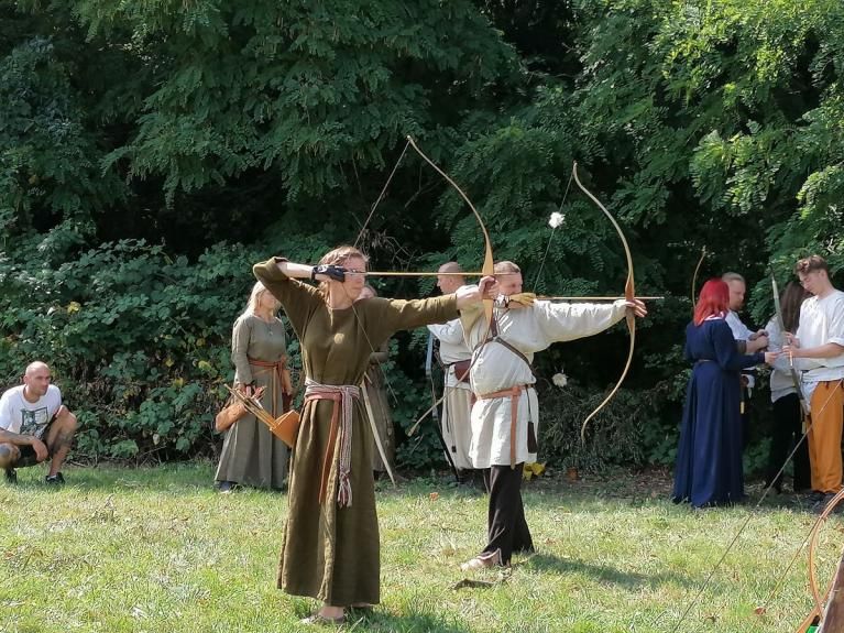 Nowice: Obóz średniowieczny