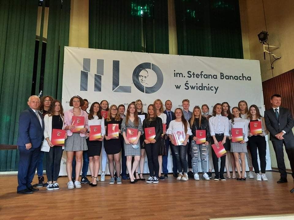 powiat świdnicki: Starosta nagrodził