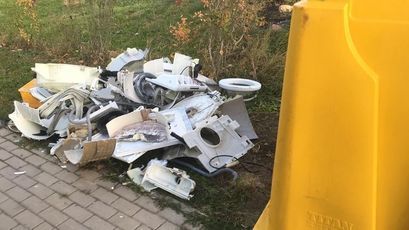 Żarów: Nie podrzucaj śmieci!