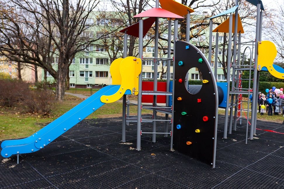 Świdnica: Nowy plac zabaw