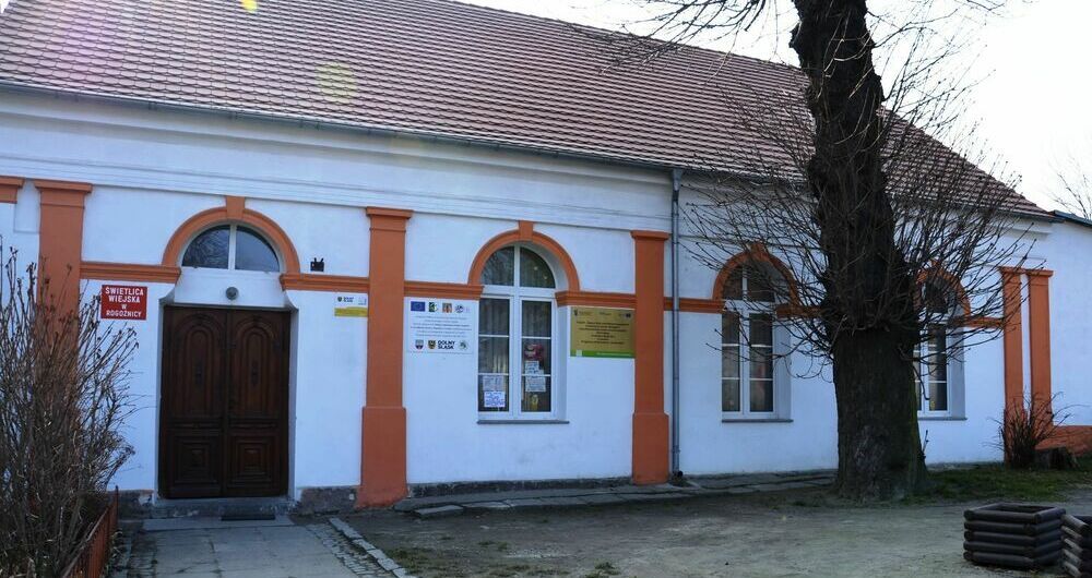 Rogoźnica: Świetlica do remontu