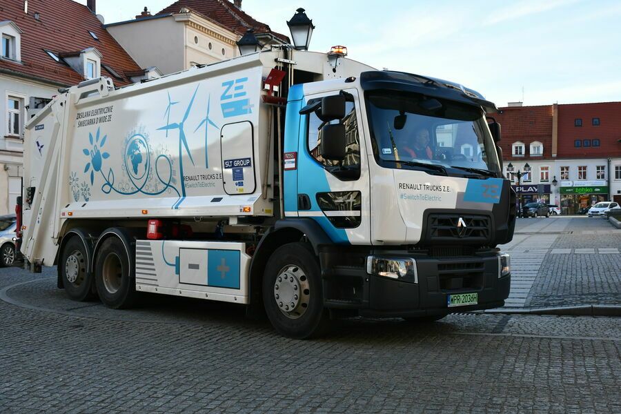Świebodzice: Śmieciarka elektryczna