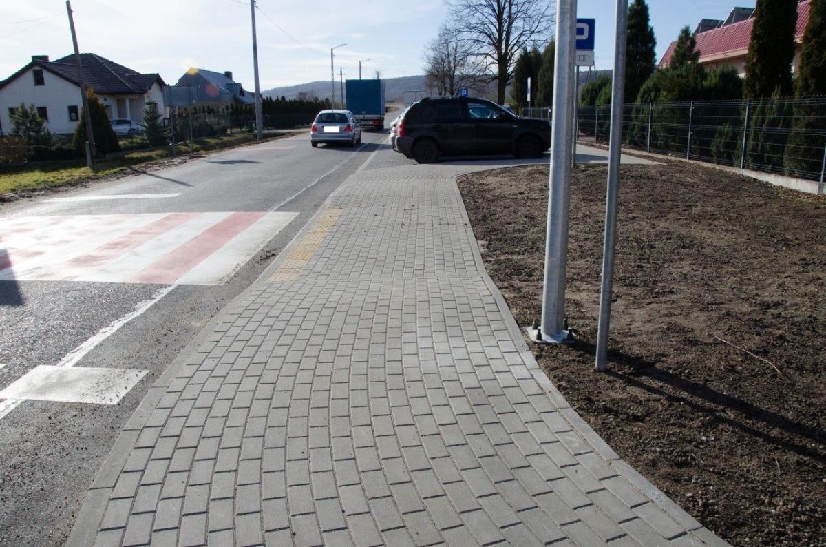 Witoszów Dolny: Nowy chodnik w Witoszowie