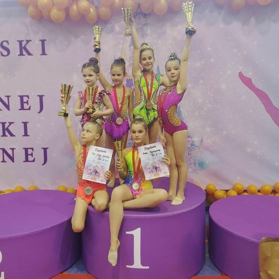 Świebodzice: Start gimnastyczek