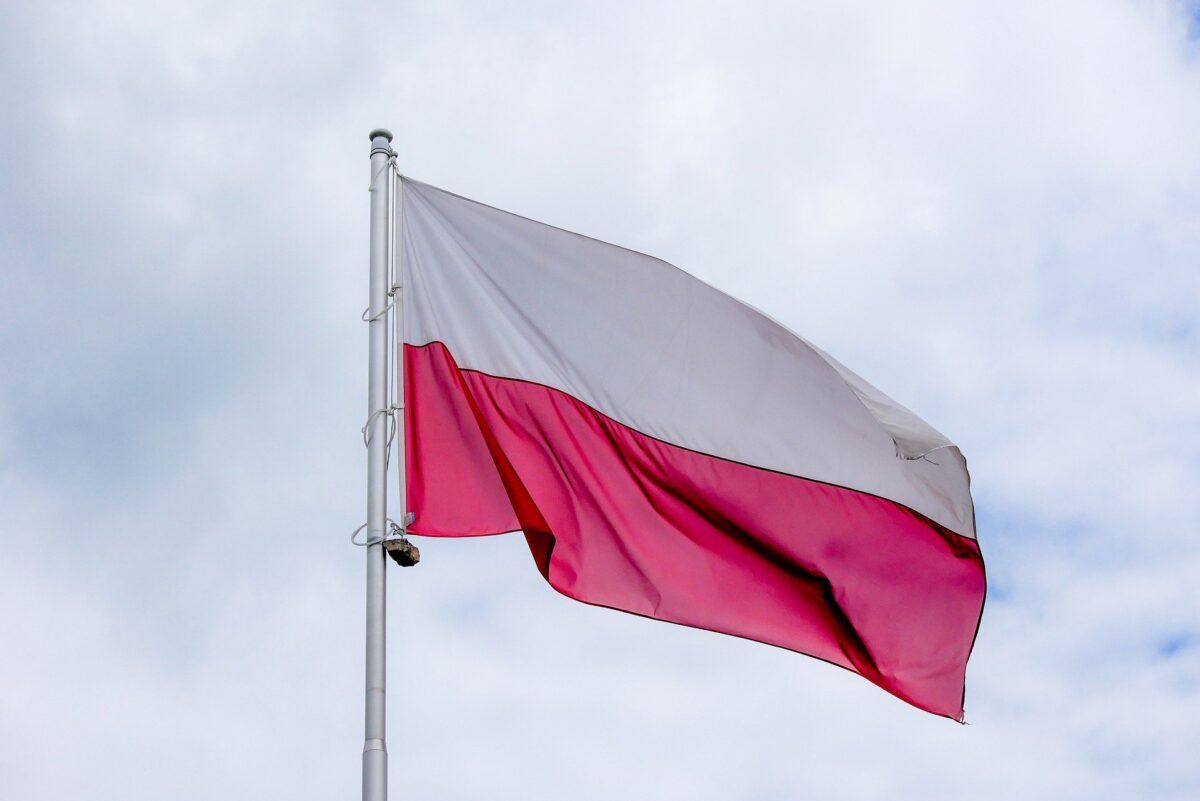 Kraj: Dzień Flagi
