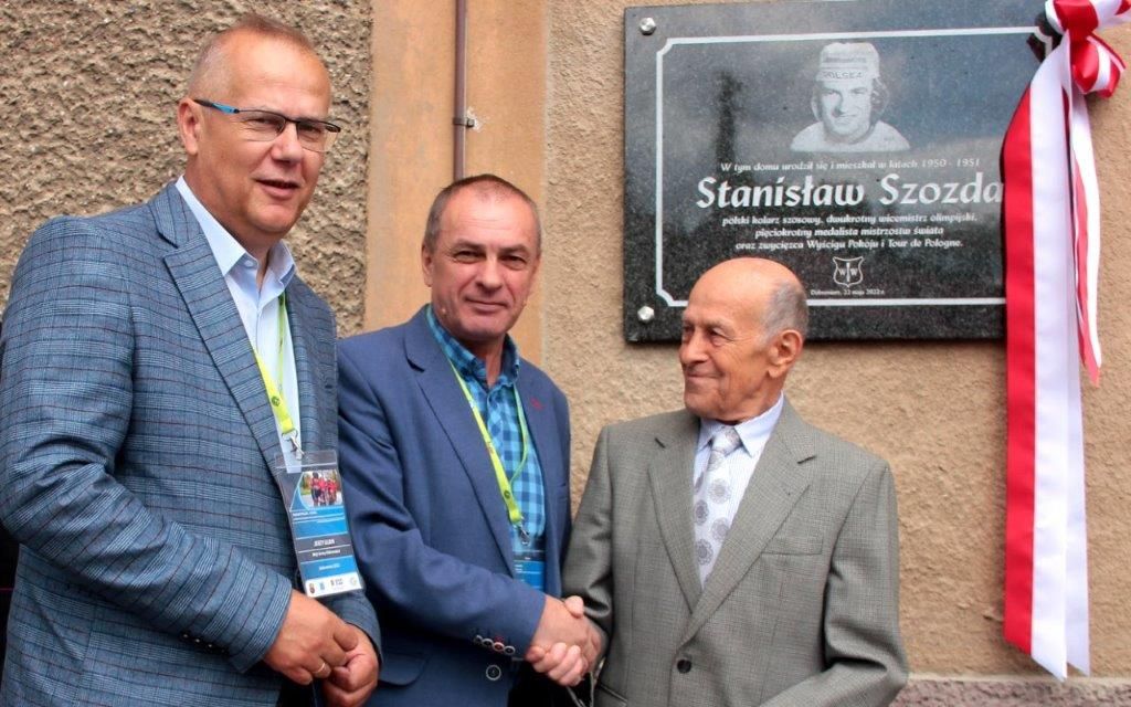Dobromierz: Tablica dla mistrza