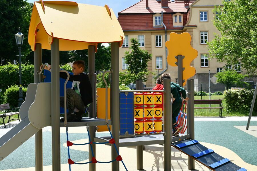 Świebodzice: Plac zmodernizowany
