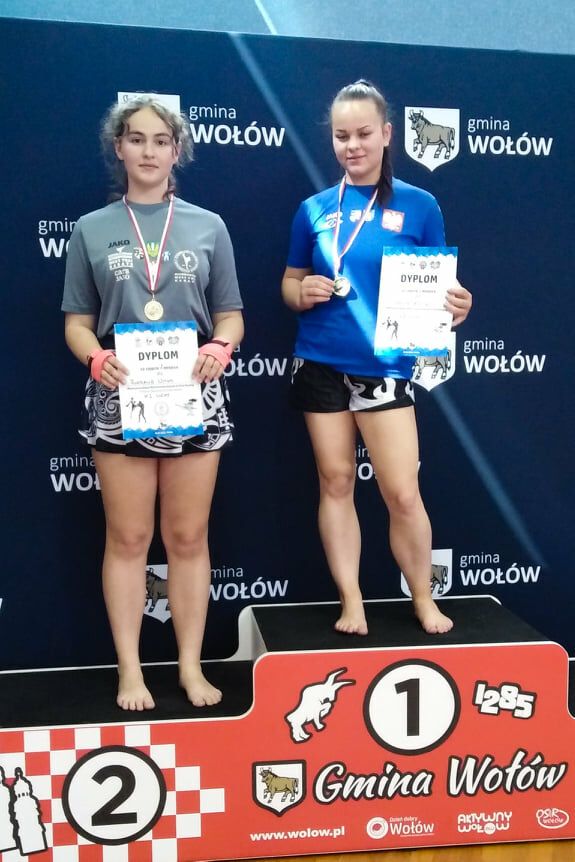 Żarów: Siostry na podium