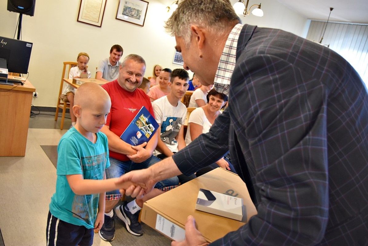 Gmina Świdnica: Laptopy i komputery