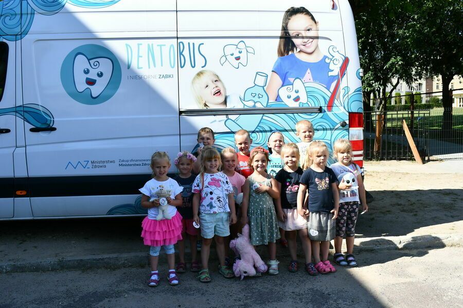 Świebodzice: Dentobus w przedszkolu