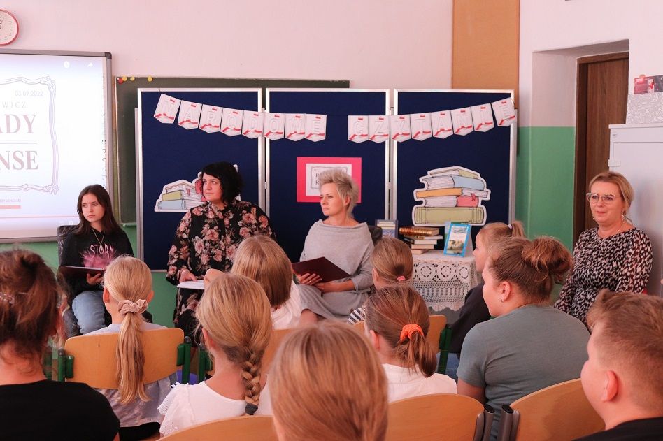 Pastuchów: Czytali Mickiewicza