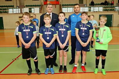 Żarów: Halowa piłka