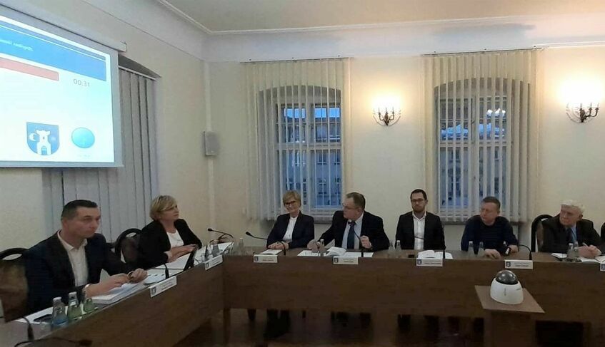 Świebodzice: Uchwały o społecznym charakterze