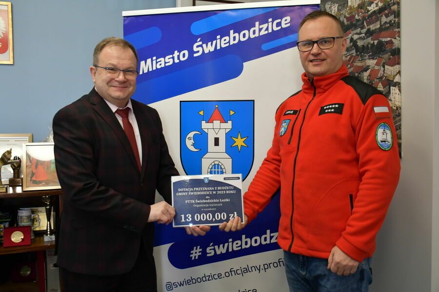 Świebodzice: Umowy podpisane
