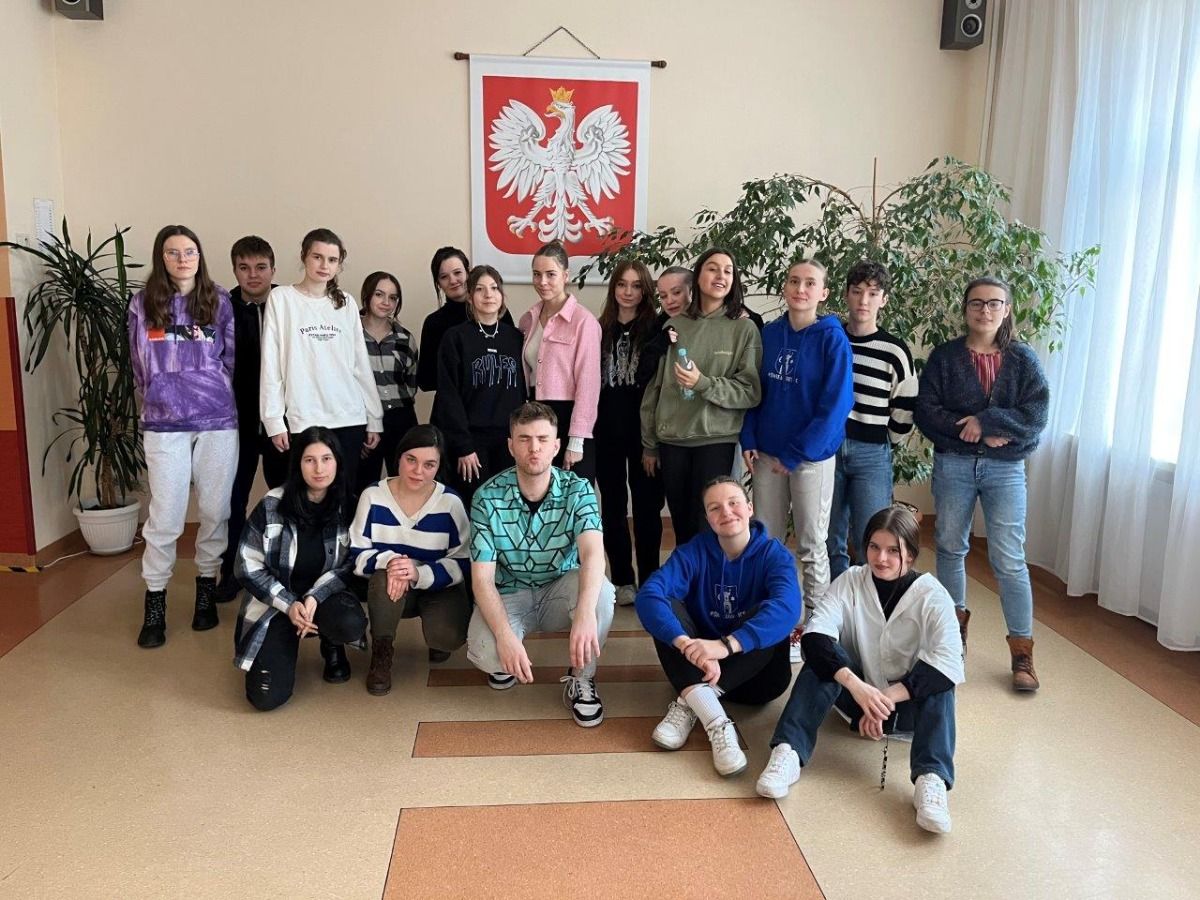 Świebodzice: Poznają tajniki sceny