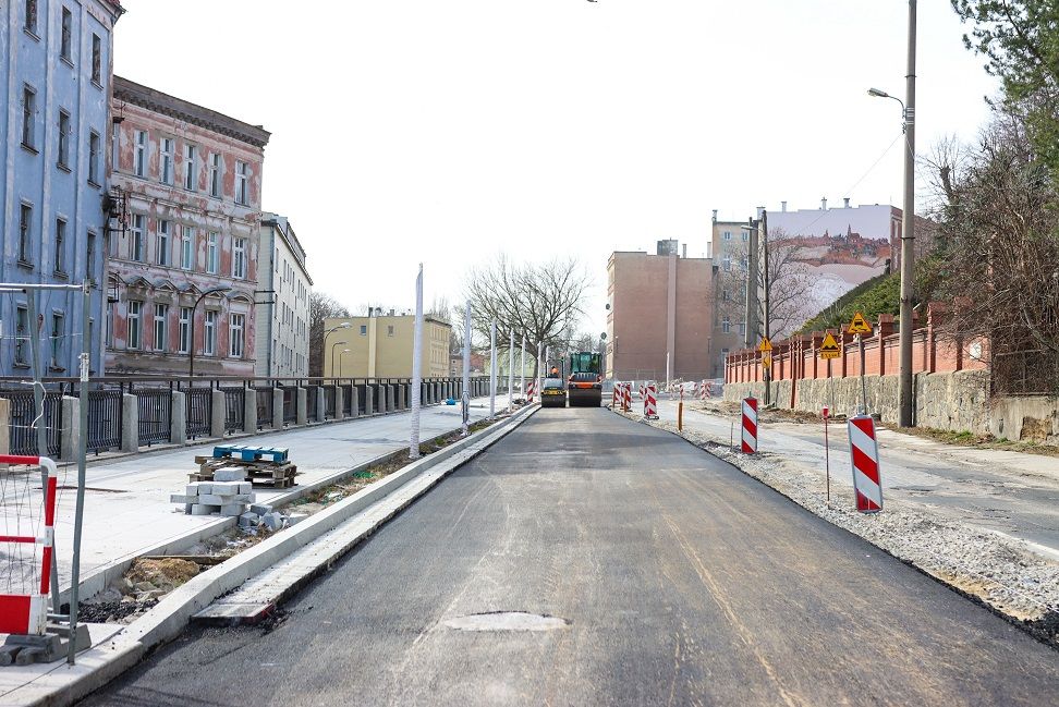 Świdnica: Przebudowują Aleję Niepodległości