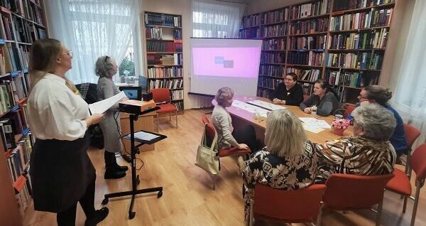 Strzegom: Akcja "Żonkile 2023" w bibliotece