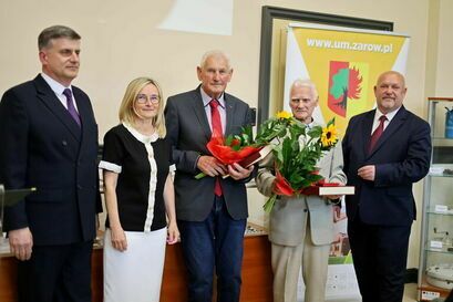 Gmina Żarów: Dostali Złote Dęby