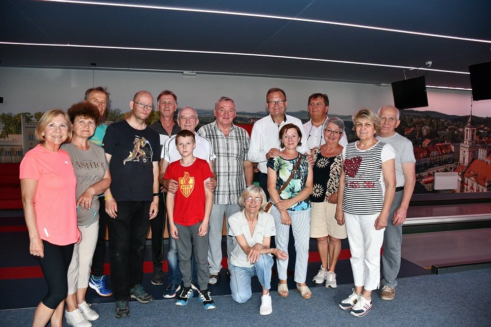 Świebodzice: Królował bowling