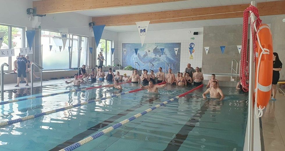 Strzegom: Zawody pływackie