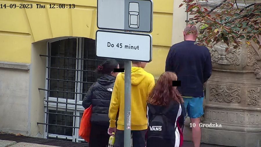 Świdnica: Zasnął z opuszczonym spodniami...